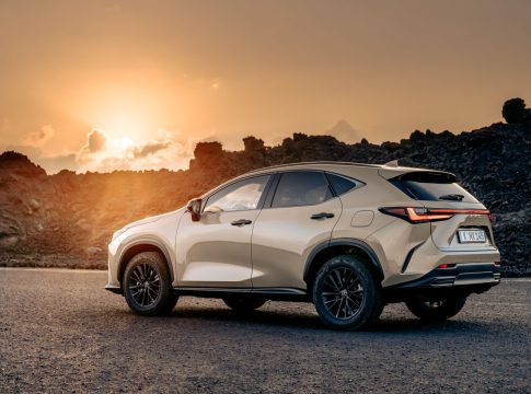 pildid:-lexus-tutvustab-populaarse-nx-i-uut-versiooni