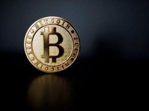 bitcoin-purustas-taas-rekordi:-kas-osta-voi-muua?