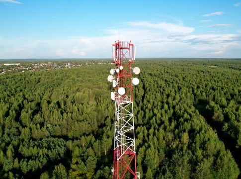 lugeja-kusib:-miks-jattis-elisa-pikaajalise-rikke-puhul-kliendi-teavitamata?