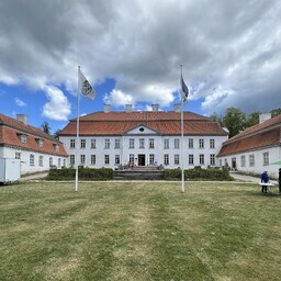 hiiumaal-kaalutakse-suuremoisa-lossi-munitsipaalomandisse-taotlemist