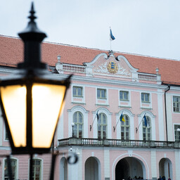 usaldus-riigikogu-ja-valitsuse-vastu-langes-oluliselt